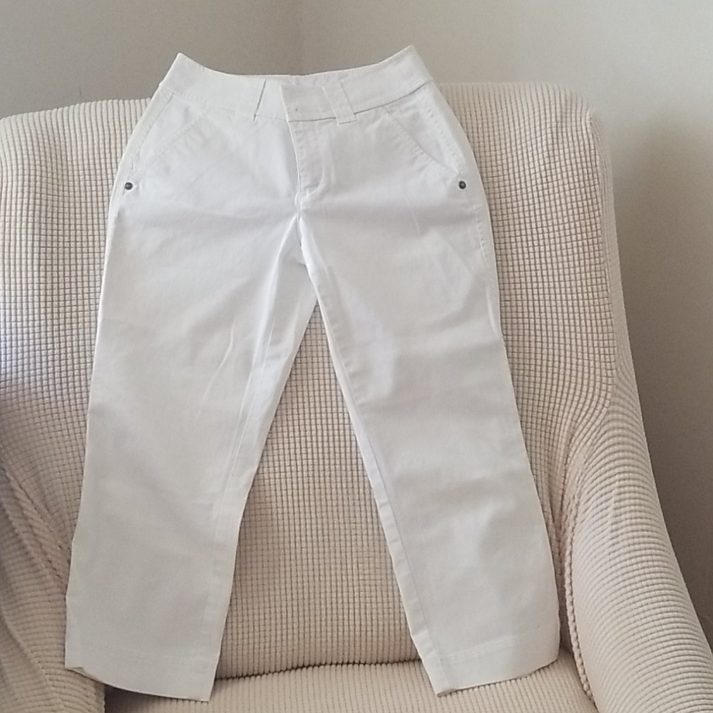 Capri pants